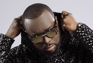 Gims est ce que. Певец Maitre Gims. Maitre Gims рост. Maitre Gims очки солнцезащитные. Cazal 1993.